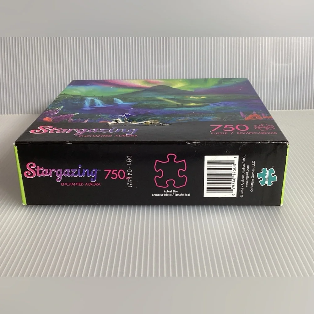 Stargazing Enchanted Aurora 750 Piece Puzzle